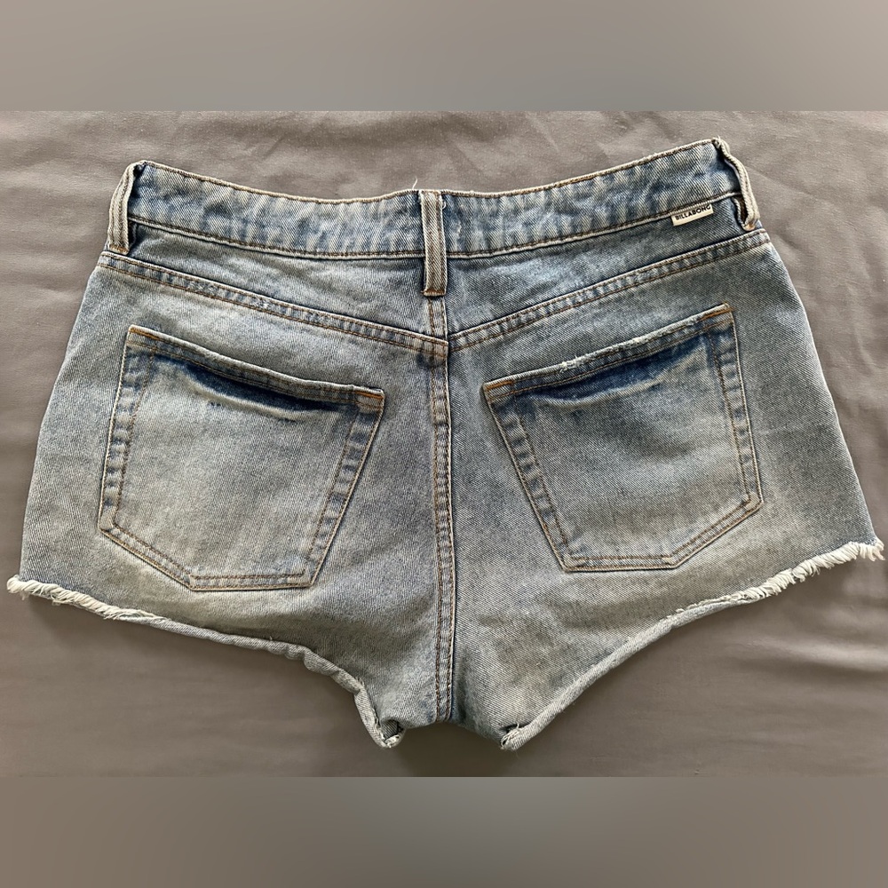🦋BILLABONG SHORTS🦋 - Picture 4 of 4